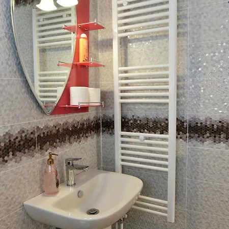 Tokastro 1 펜션 아라초바